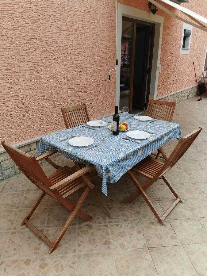 Apartments Darinka Porec Exterior photo