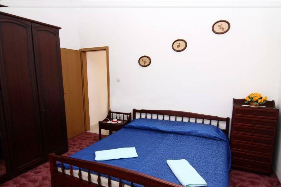 Apartments Darinka Porec Exterior photo