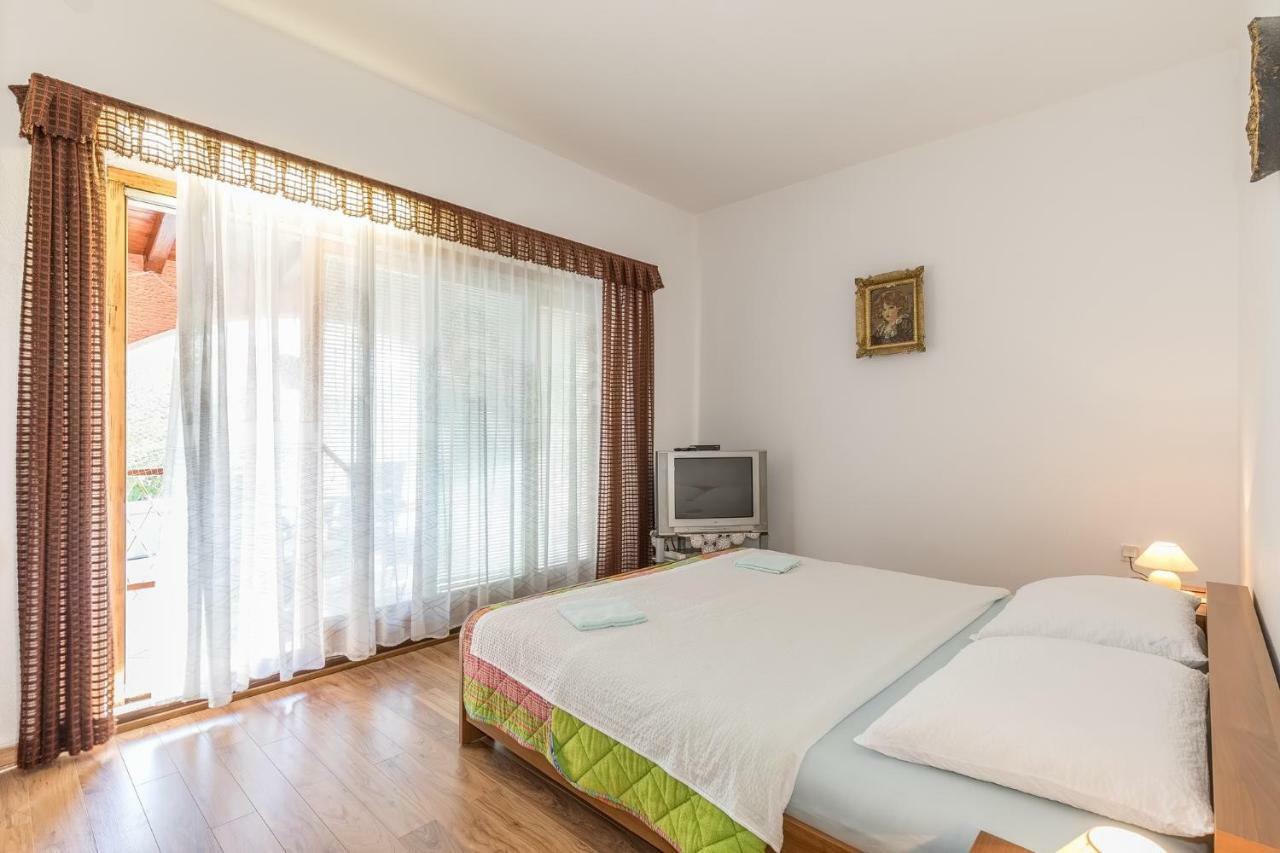 Apartments Darinka Porec Exterior photo
