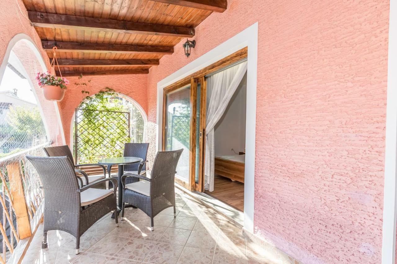 Apartments Darinka Porec Exterior photo